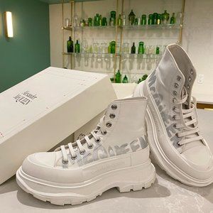 Alexander McQueen Women's Tread Slick Boots in White Silver